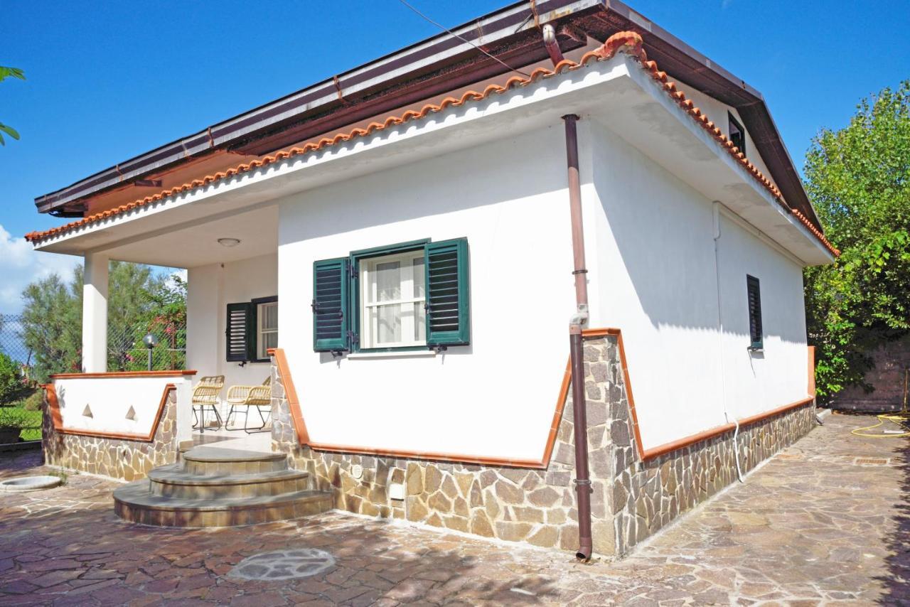 Beachside House Sperlonga Exterior photo