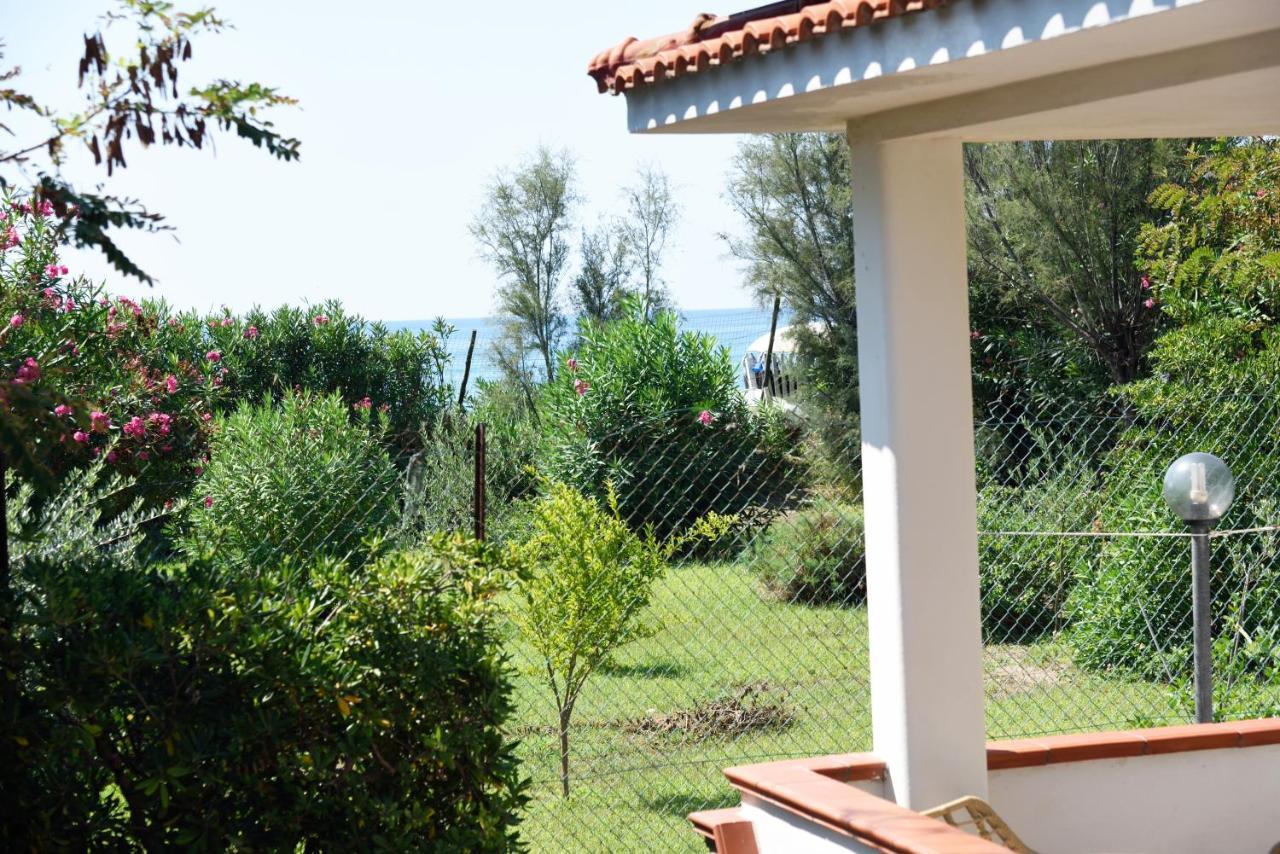 Beachside House Sperlonga Exterior photo