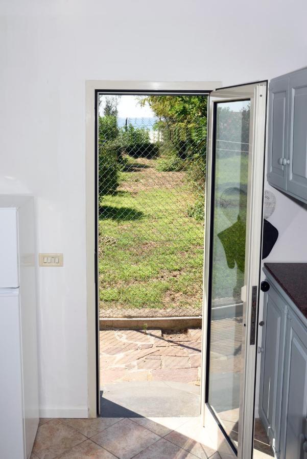 Beachside House Sperlonga Exterior photo